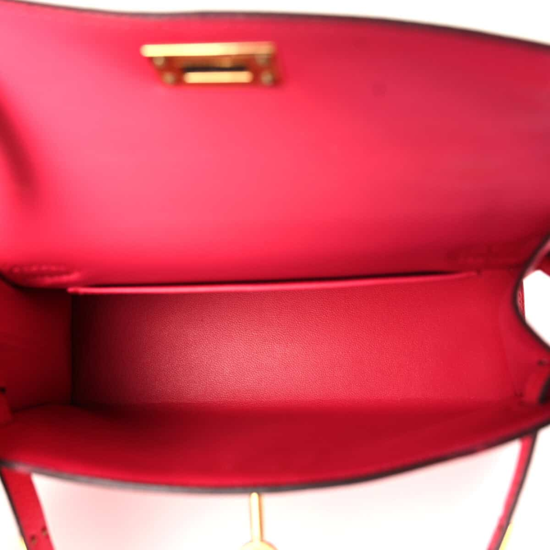 HERMÈS KELLY 20 BAG WITH GOLD HARDWARE IN PINK