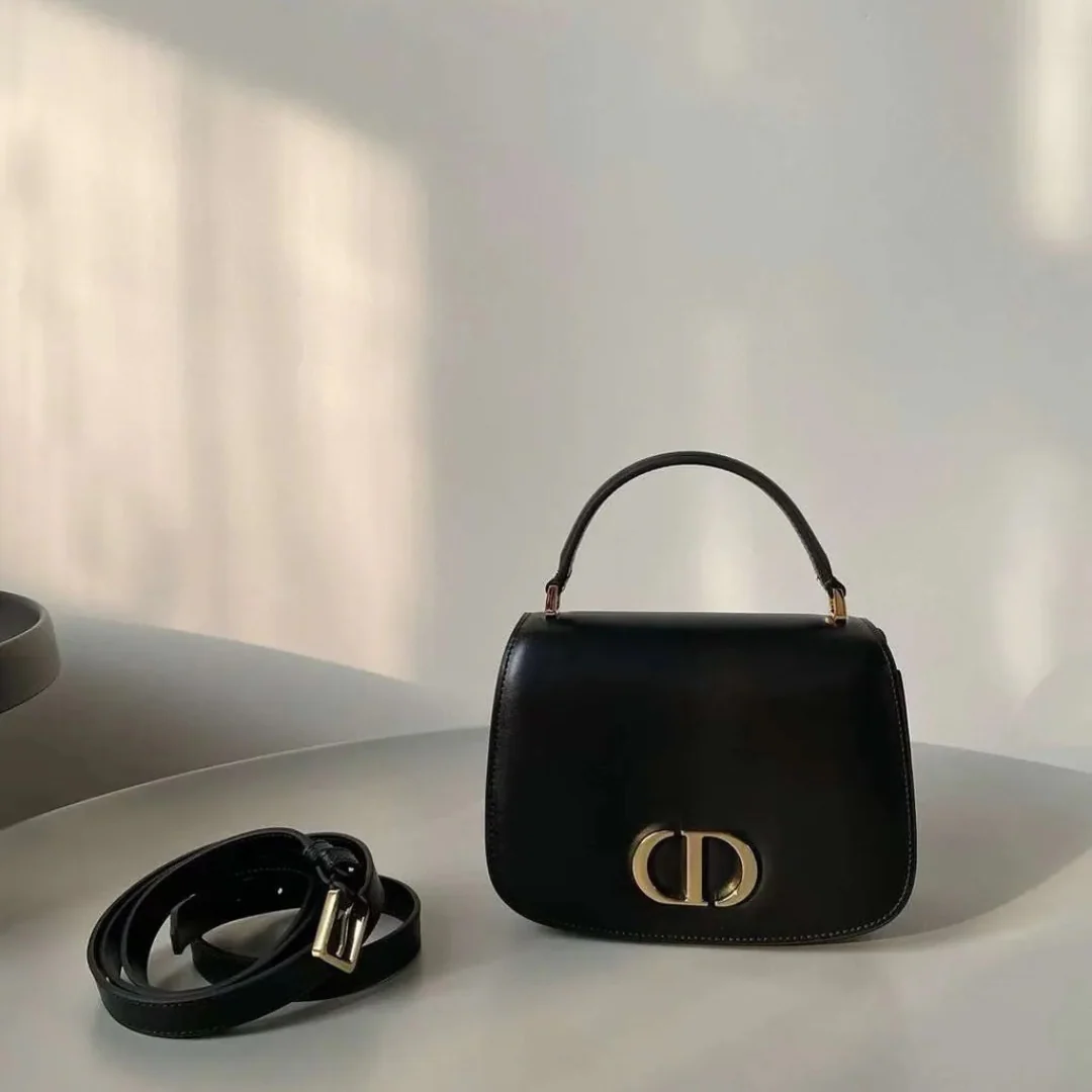 DIOR 30 MONTAIGNE AVENUE MEDIUM TOP HANDLE BAG